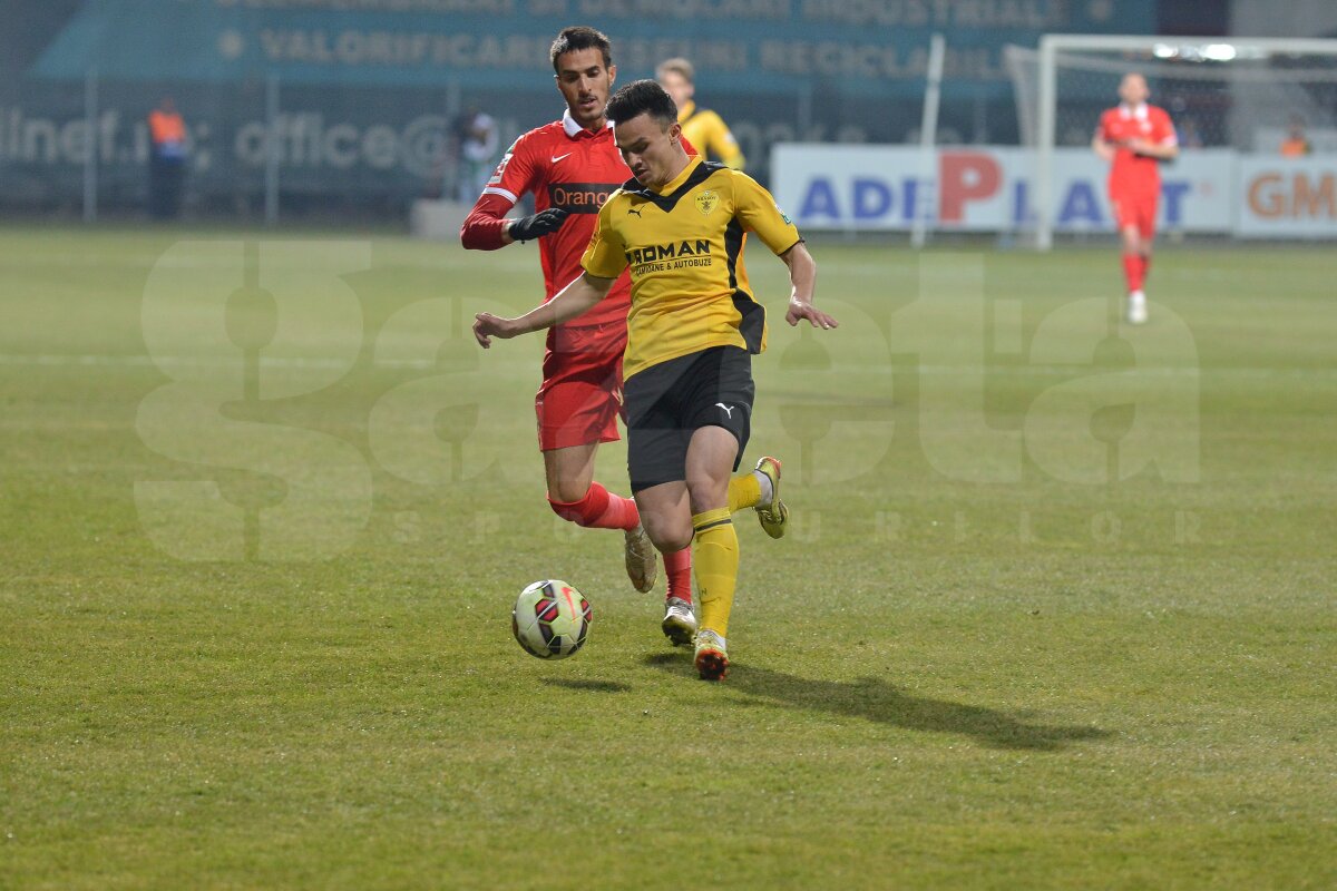 VIDEO + FOTO FC Braşov - Dinamo 1-0 » "Cîinii" ajung la a doua înfrîngere consecutivă fără gol marcat