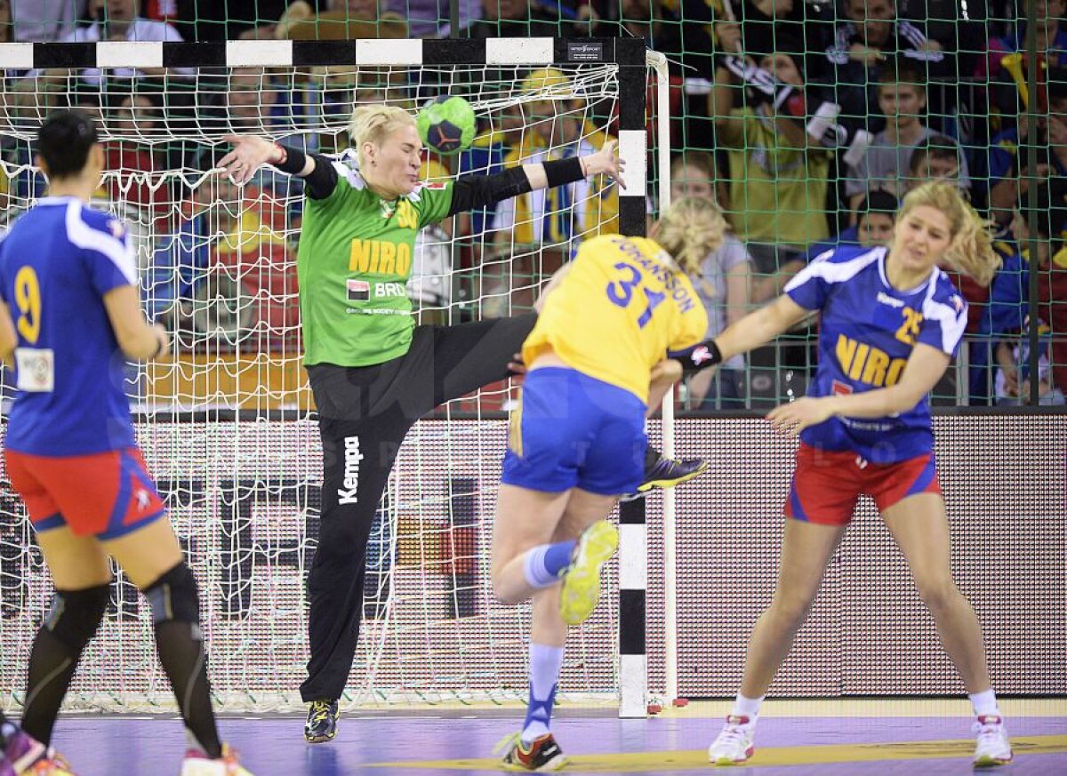 FOTO O zi pe dos » "Tricolorele" au pornit rău finala Trofeului Carpaţi şi n-au mai putut să recupereze, 17-26 cu Suedia