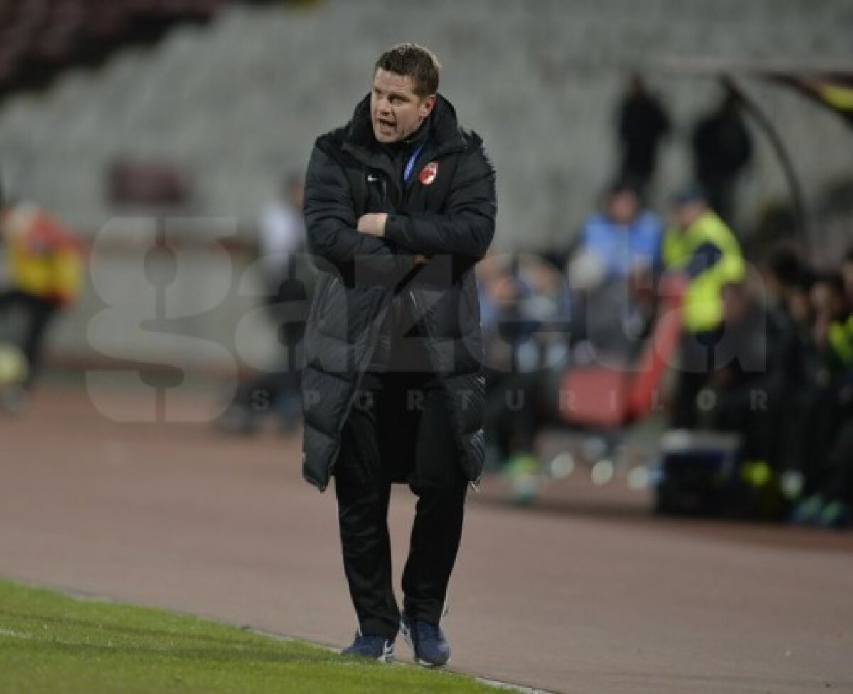 FOTO Fără replică! Moment genial surprins de camerele de luat vederi la Braşov - Dinamo » Flavius Stoican a repetat gestul şi la meciul cu Steaua