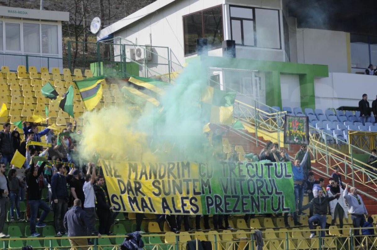 GALERIE FOTO De la meciuri în cupele europene, la dueluri în Liga judeţeană! FC Vaslui a pierdut derby-ul cu Atletico Vaslui