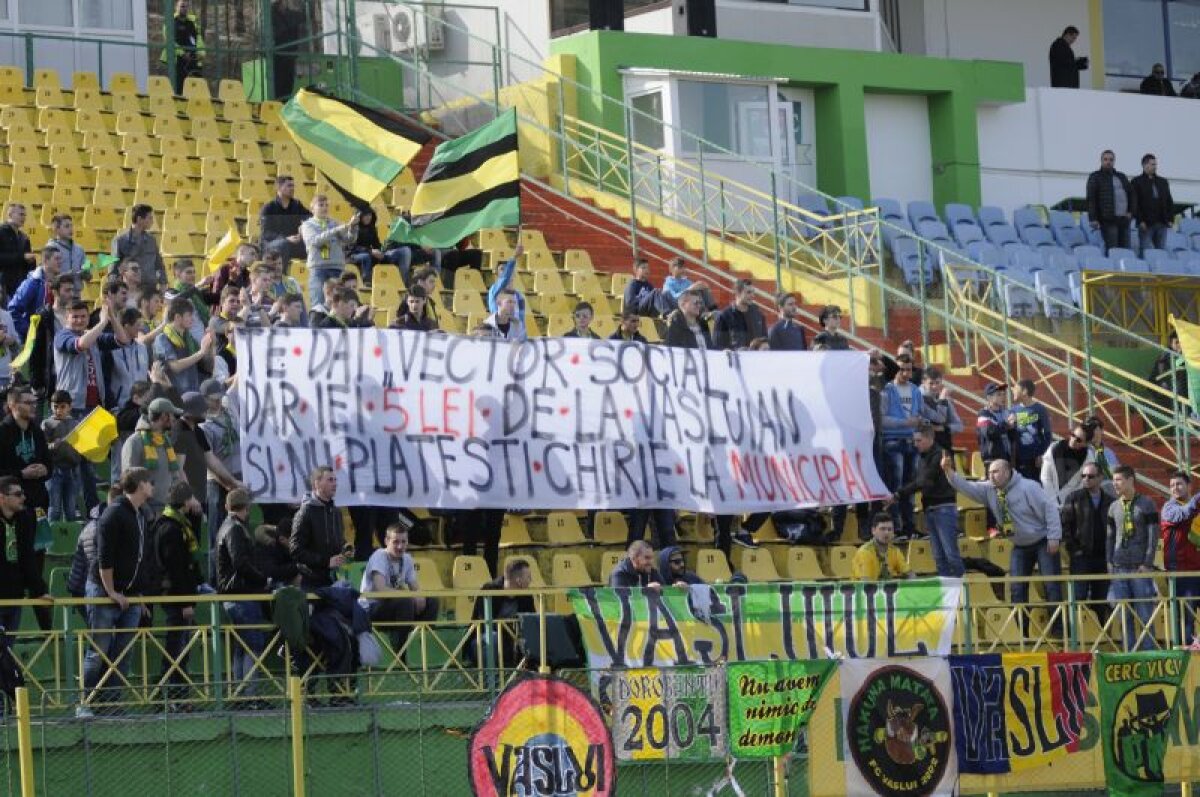 GALERIE FOTO De la meciuri în cupele europene, la dueluri în Liga judeţeană! FC Vaslui a pierdut derby-ul cu Atletico Vaslui