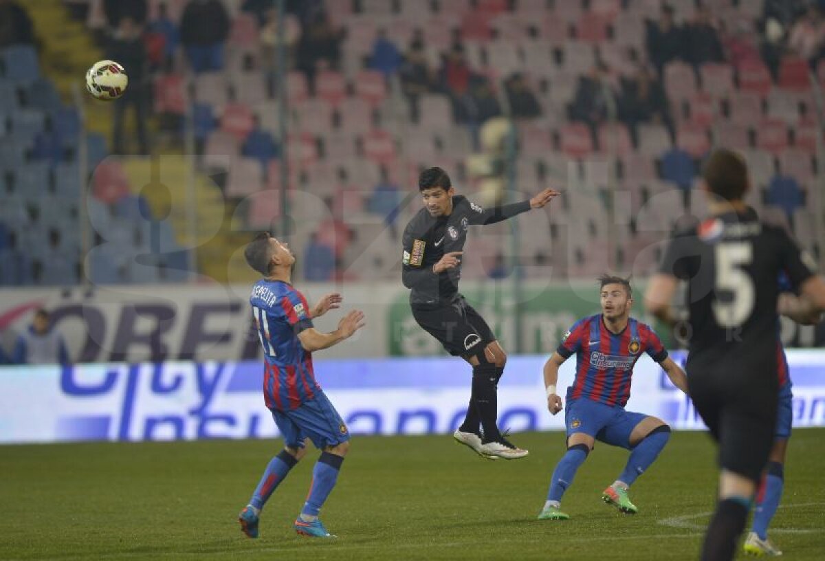 VIDEO şi FOTO Viitorul cenușiu » Steaua învinge la scor echipa "Regelui", 4-1, dar campionii n-au arătat deloc bine 80 de minute