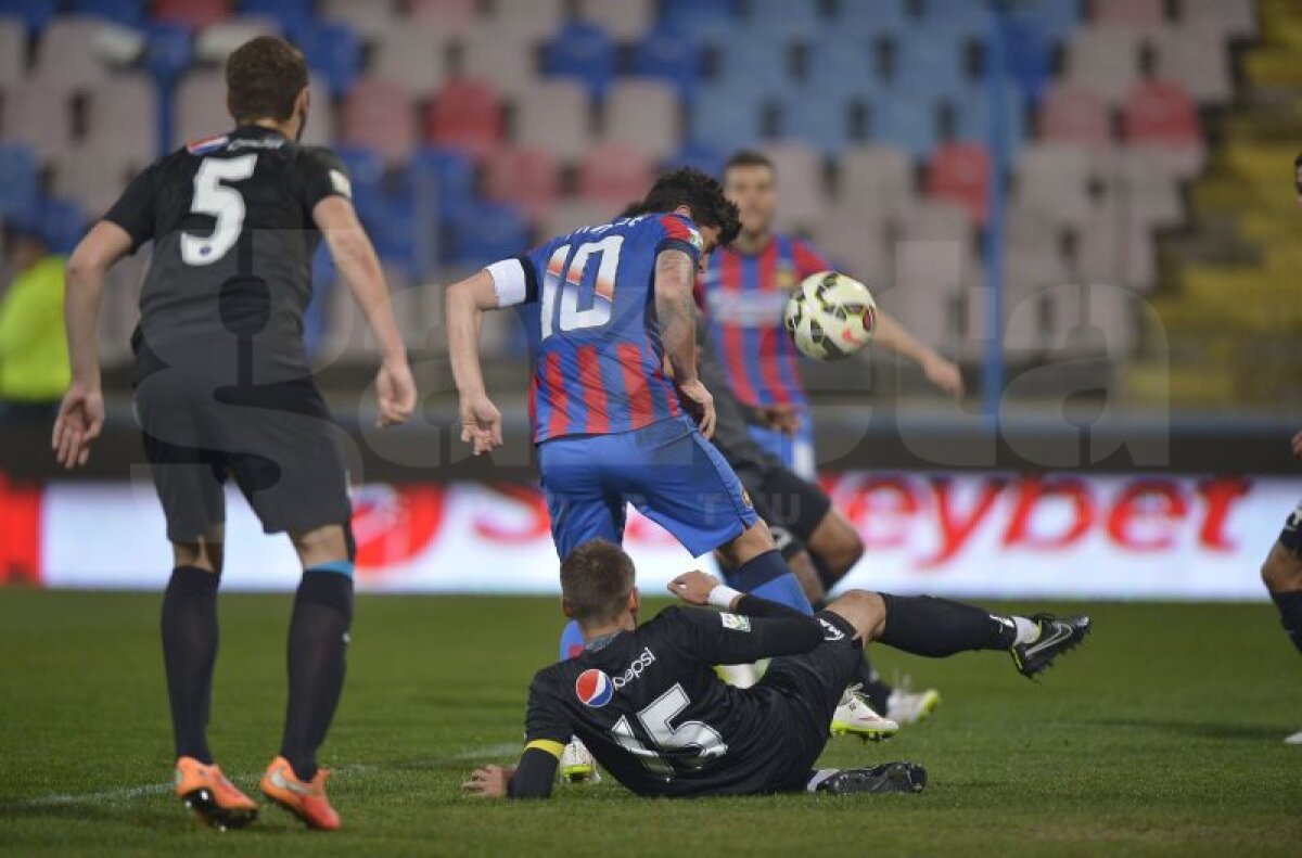 VIDEO şi FOTO Viitorul cenușiu » Steaua învinge la scor echipa "Regelui", 4-1, dar campionii n-au arătat deloc bine 80 de minute