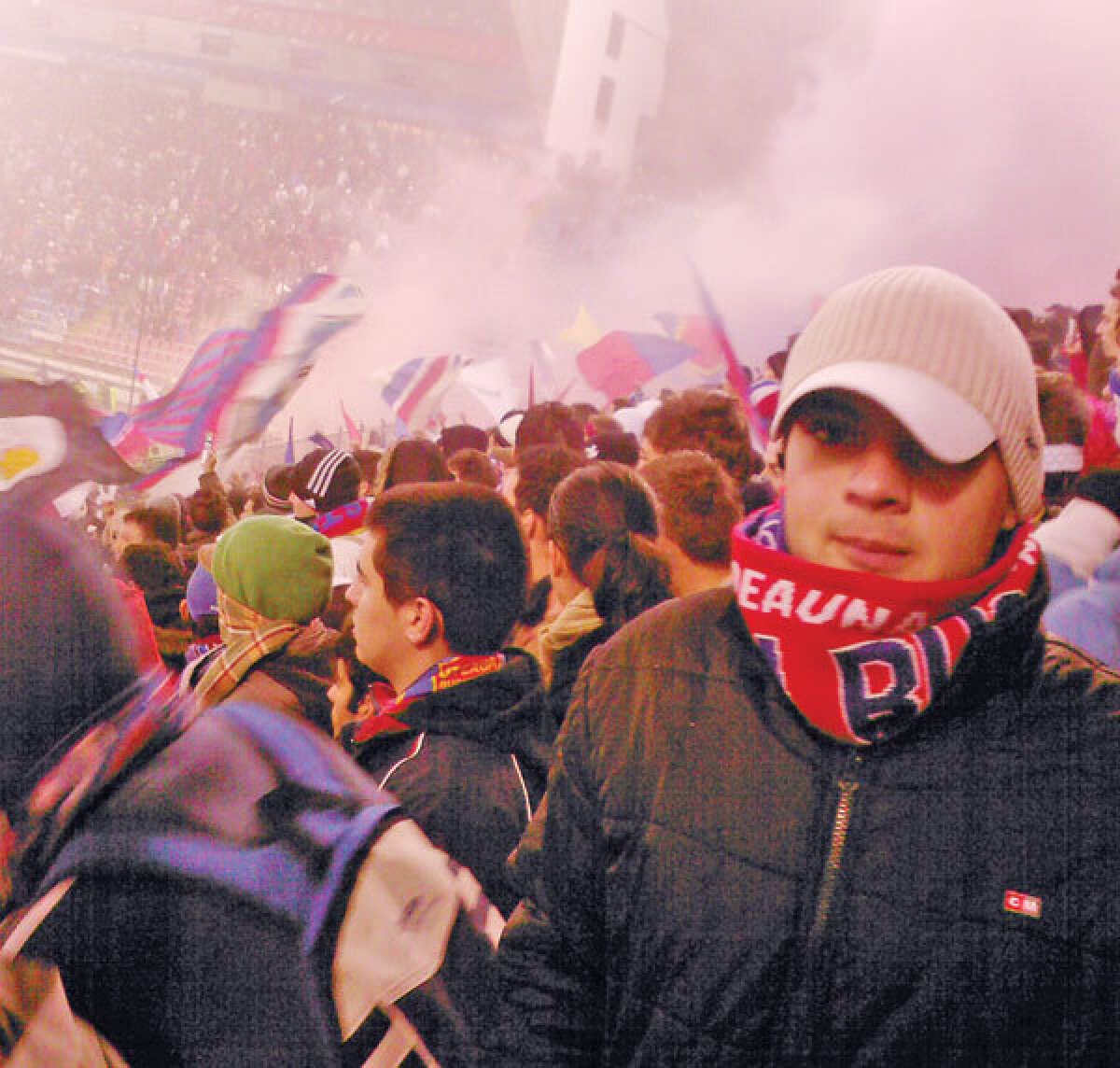 VIDEO Unul dintre liderii Stelei a surprins cu un mesaj pe facebook: "Nu mai susţineţi echipe hibrid de handbal şi baschet, fără istorie!"