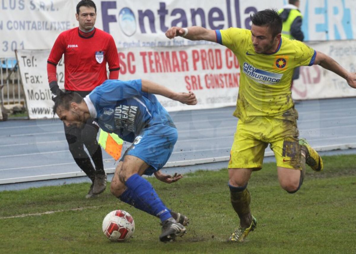 GALERIE FOTO Victorie în mocirlă » Rezervele Stelei s-au impus la Constanţa, 2-1 cu Farul