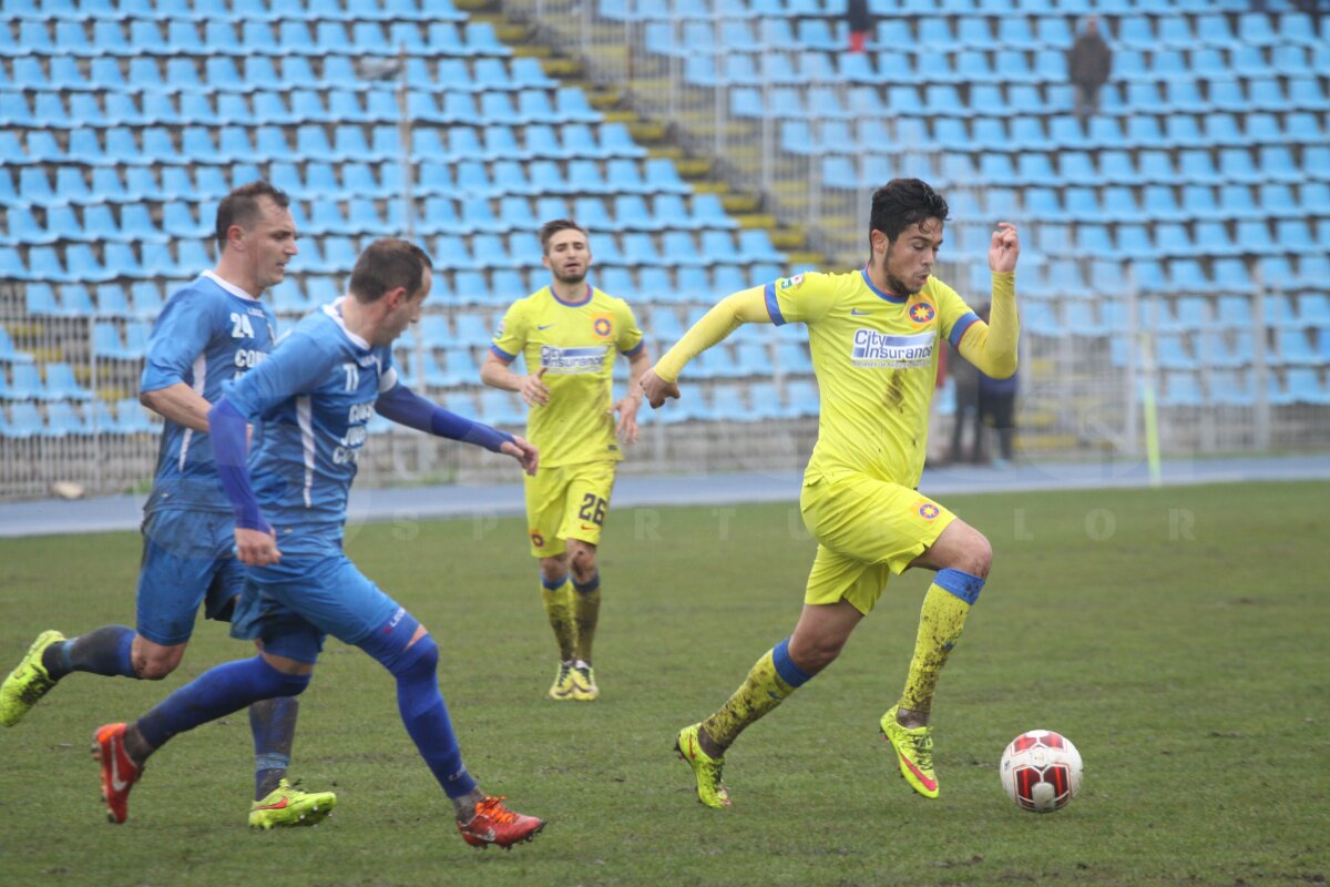 GALERIE FOTO Victorie în mocirlă » Rezervele Stelei s-au impus la Constanţa, 2-1 cu Farul