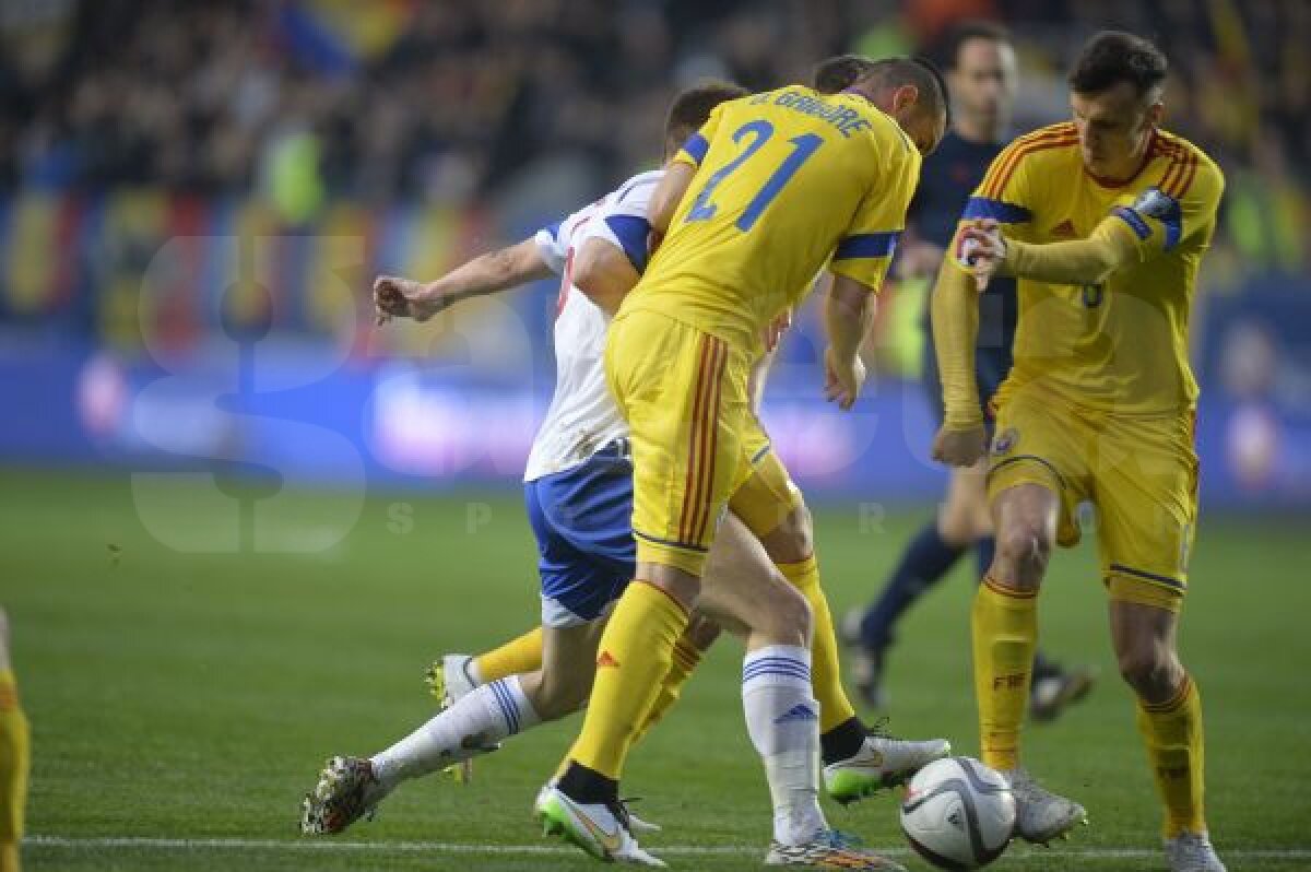 VIDEO + FOTO Chin şi Keşeru » Golgeterul Ligii 1 salvează "naţionala" de un rezultat ruşinos: România - Insulele Feroe 1-0