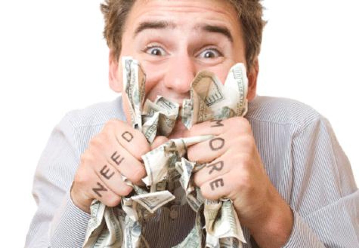 FOTO Cele mai trăznite pariuri de aseară! Un microbist a riscat o sumă uriaşă pe România, iar altul a cîştigat mai puţin decît a mizat :)