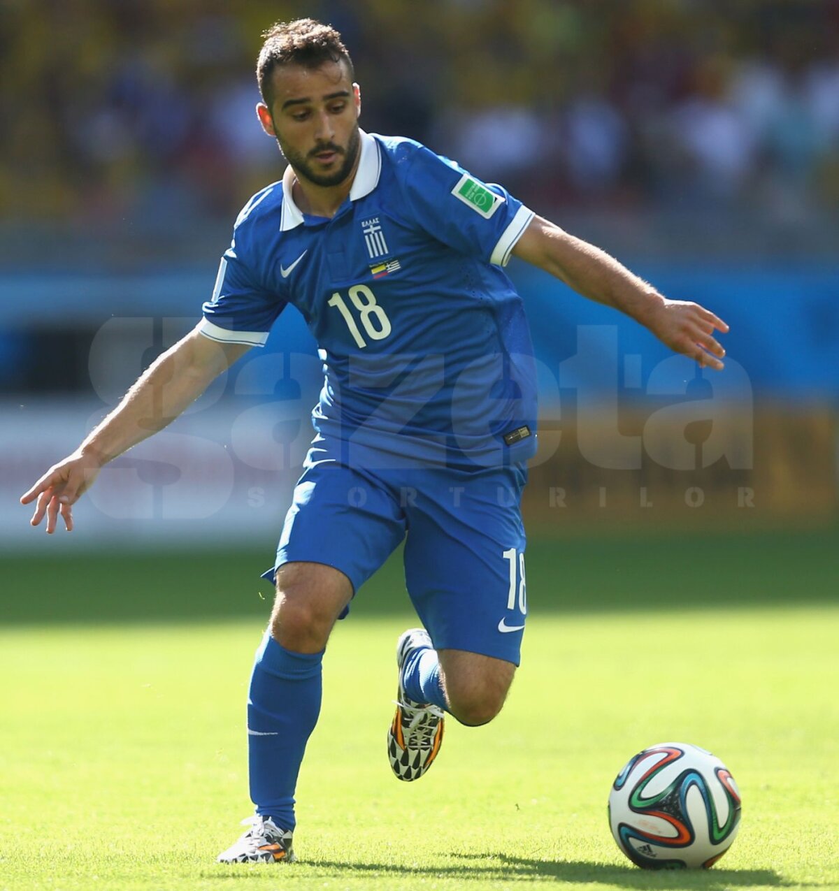 FOTO Au ratat Euro, dar au driblat moartea! » Trei jucători greci au fost implicaţi într-un accident mortal în drum spre aeroport