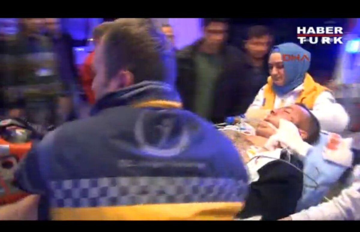 VIDEO+FOTO Ambuscadă pe autostradă » Au vrut să ucidă Fenerul! Ultraşii lui Trabzonspor au tras cu arme de vînătoare asupra autocarului lui Fenerbahce