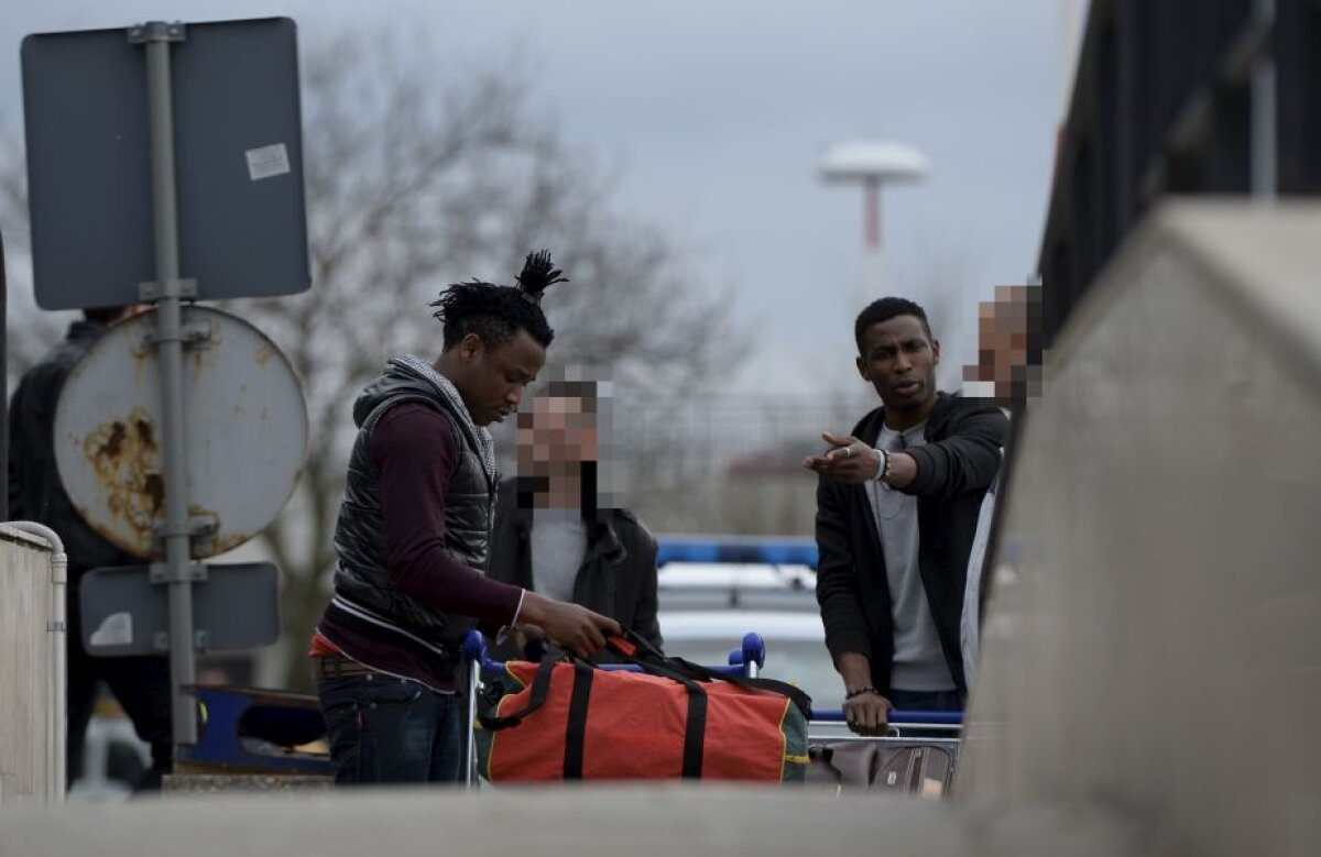 Aventurile nigerienilor aduşi în România pentru a prinde un contract în Europa, însă sfîrşiţi într-un coşmar: "Am fost plimbaţi. Părăsiţi. EXPULZAŢI!"