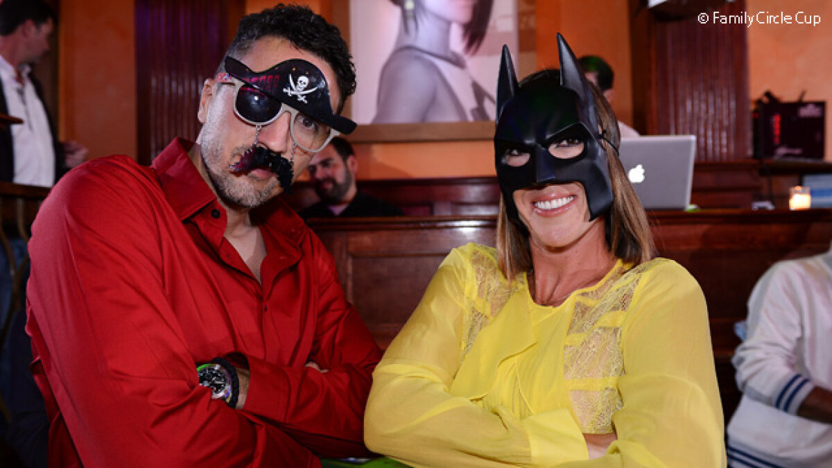 GALERIE FOTO Imagini spectaculoase! Jucătoarele de tenis au petrecut la Charleston » Alexandra Dulgheru l-a imitat pe Michael Jackson