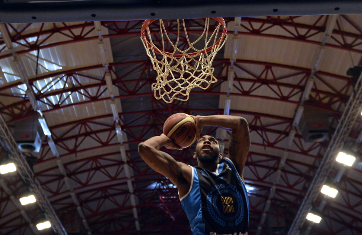 FOTO Străinii au luat crema » Românii au fost surclasaţi la All Star Game-ul ligii naţionale