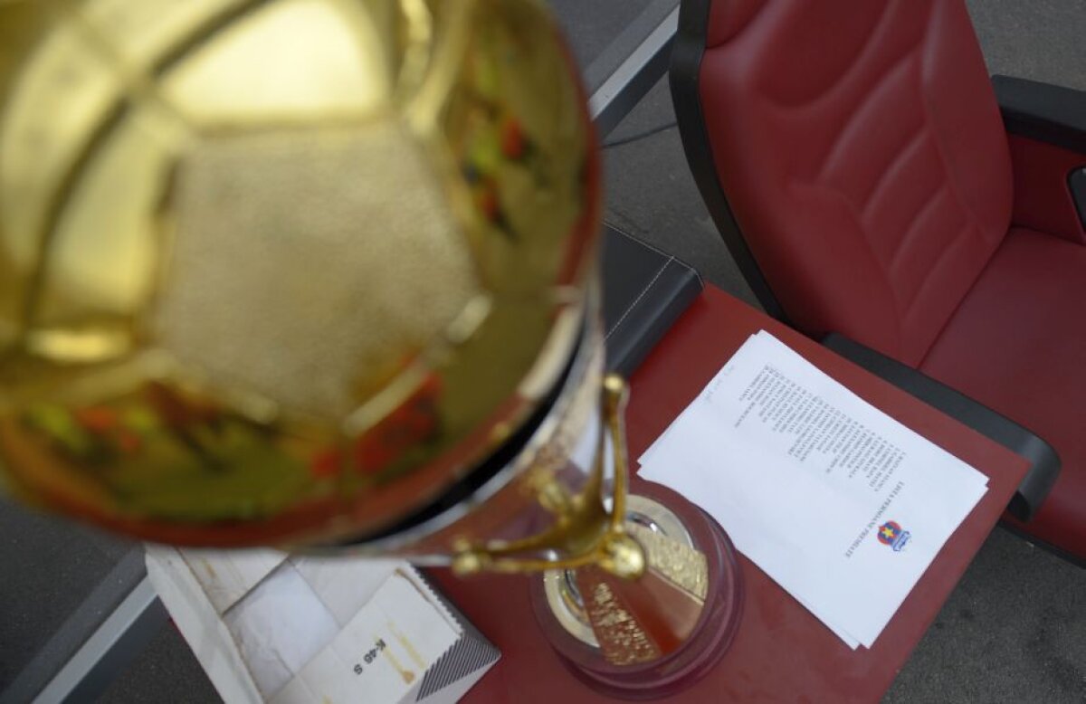 FOTO S-au ales trofeele pentru Liga 1 și Cupa Ligii! Titlul 24 al Stelei scos din nou la bătaie: ”Sînt altceva!” :D 