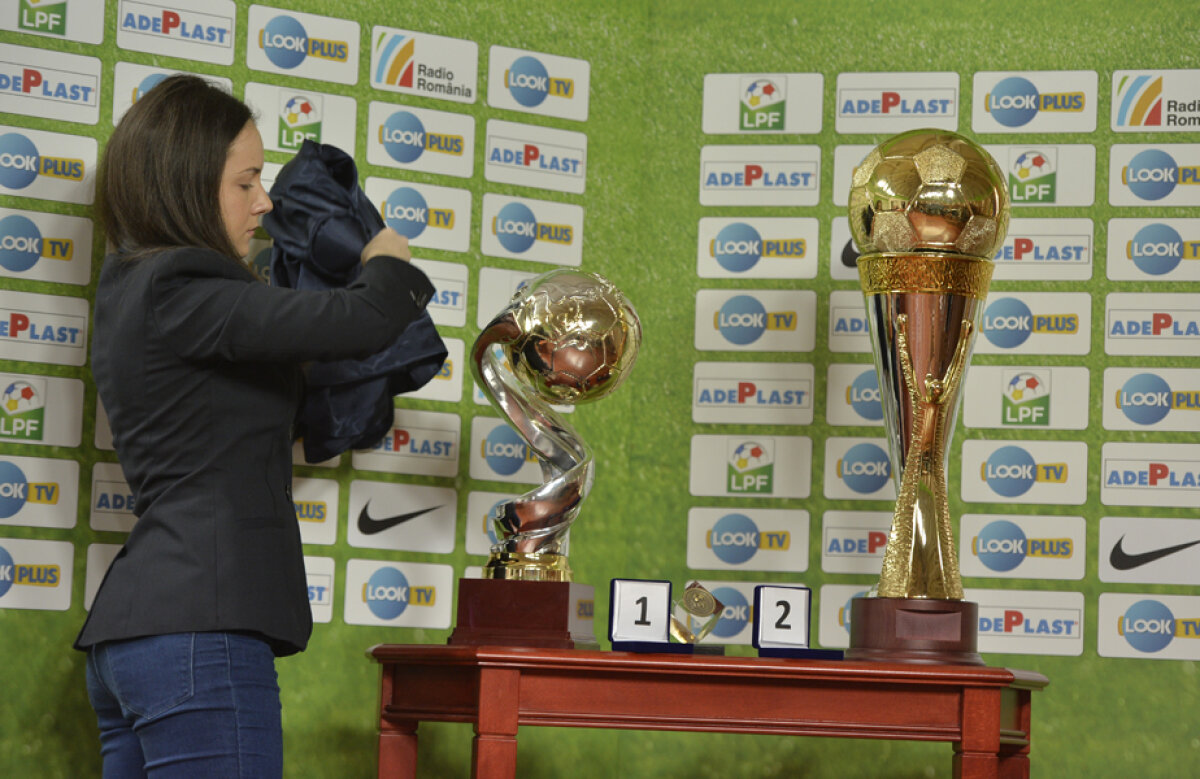 FOTO S-au ales trofeele pentru Liga 1 și Cupa Ligii! Titlul 24 al Stelei scos din nou la bătaie: ”Sînt altceva!” :D 