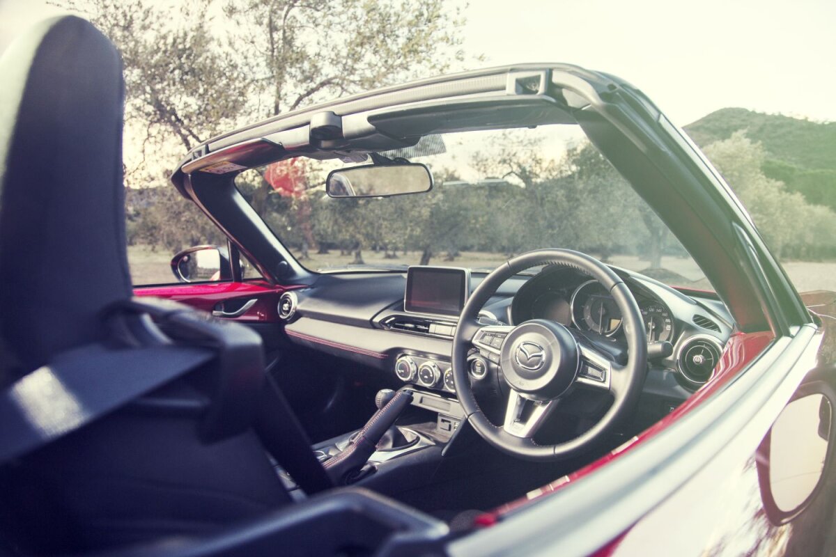 Micul monstru » Drive test cu Richard Hammond la volanul celei mai vîndute mașini sporturi cu două locuri