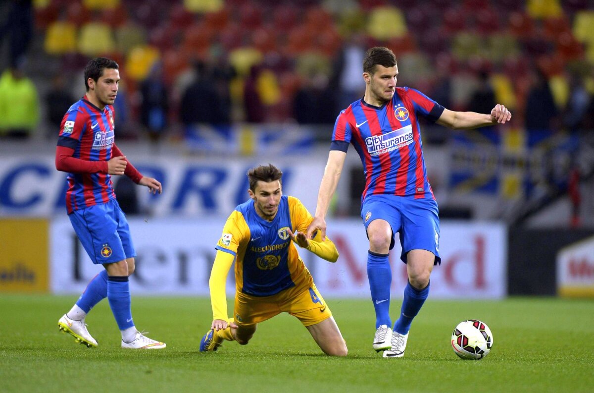  FOTO Petrolul învinge Steaua, scor 1-0, și lupta la titlu se intensifică!