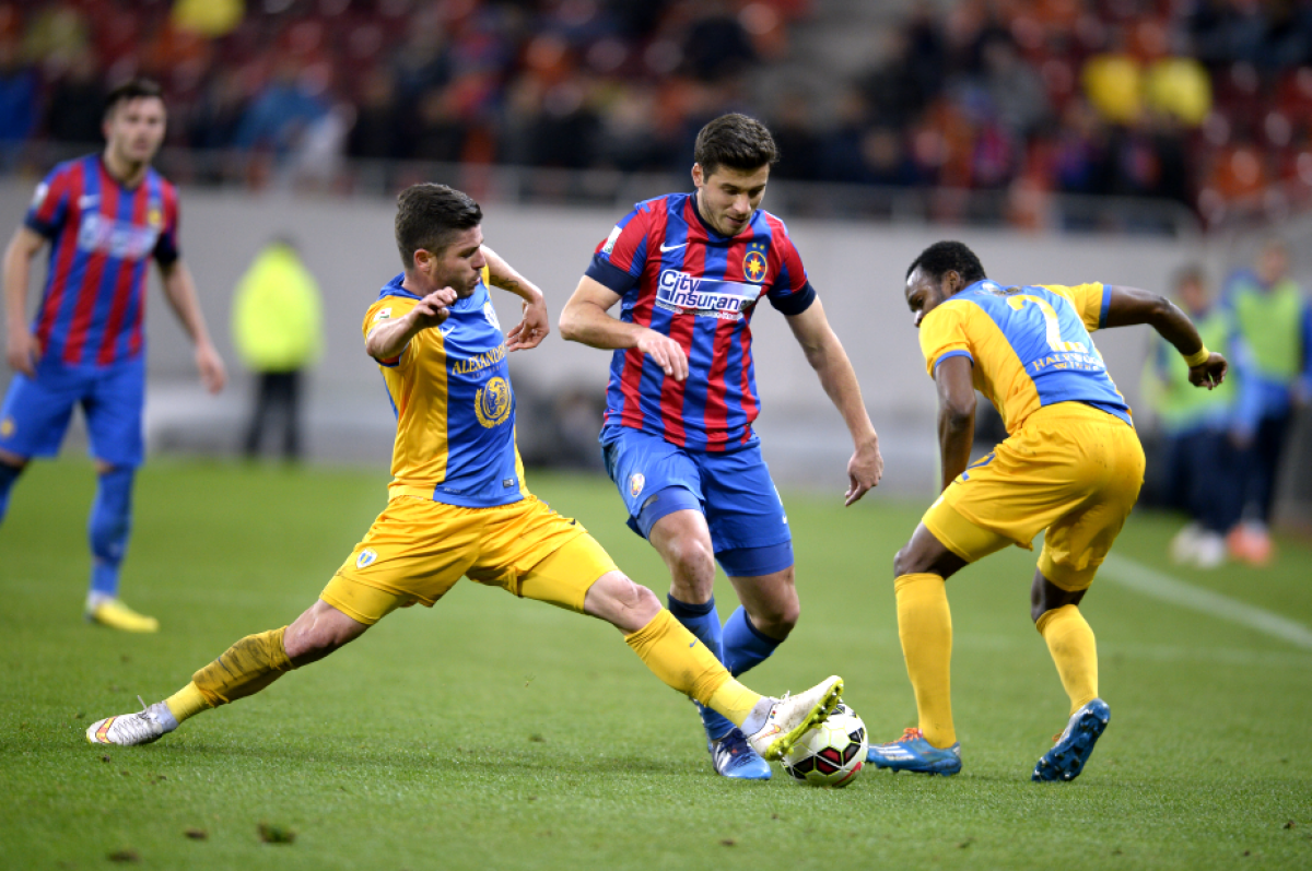  FOTO Petrolul învinge Steaua, scor 1-0, și lupta la titlu se intensifică!