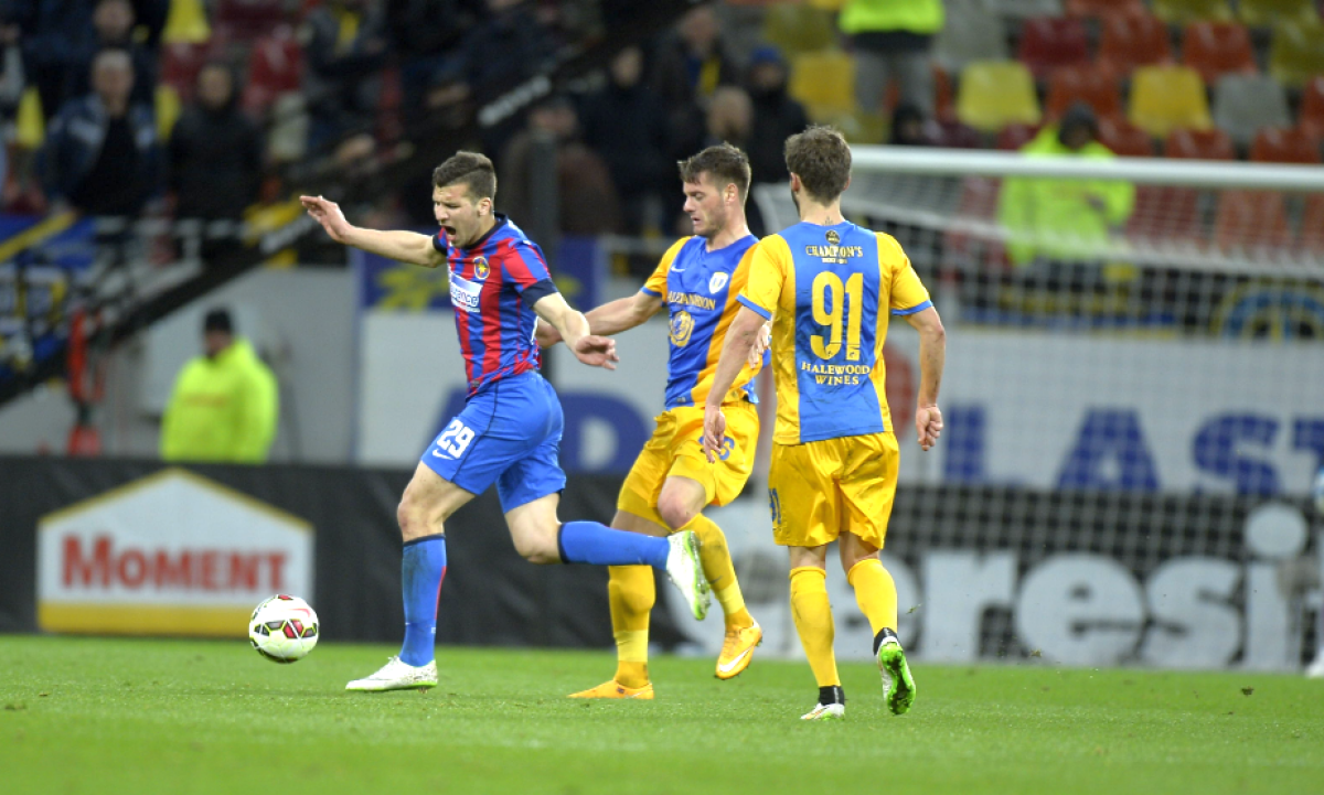  FOTO Petrolul învinge Steaua, scor 1-0, și lupta la titlu se intensifică!