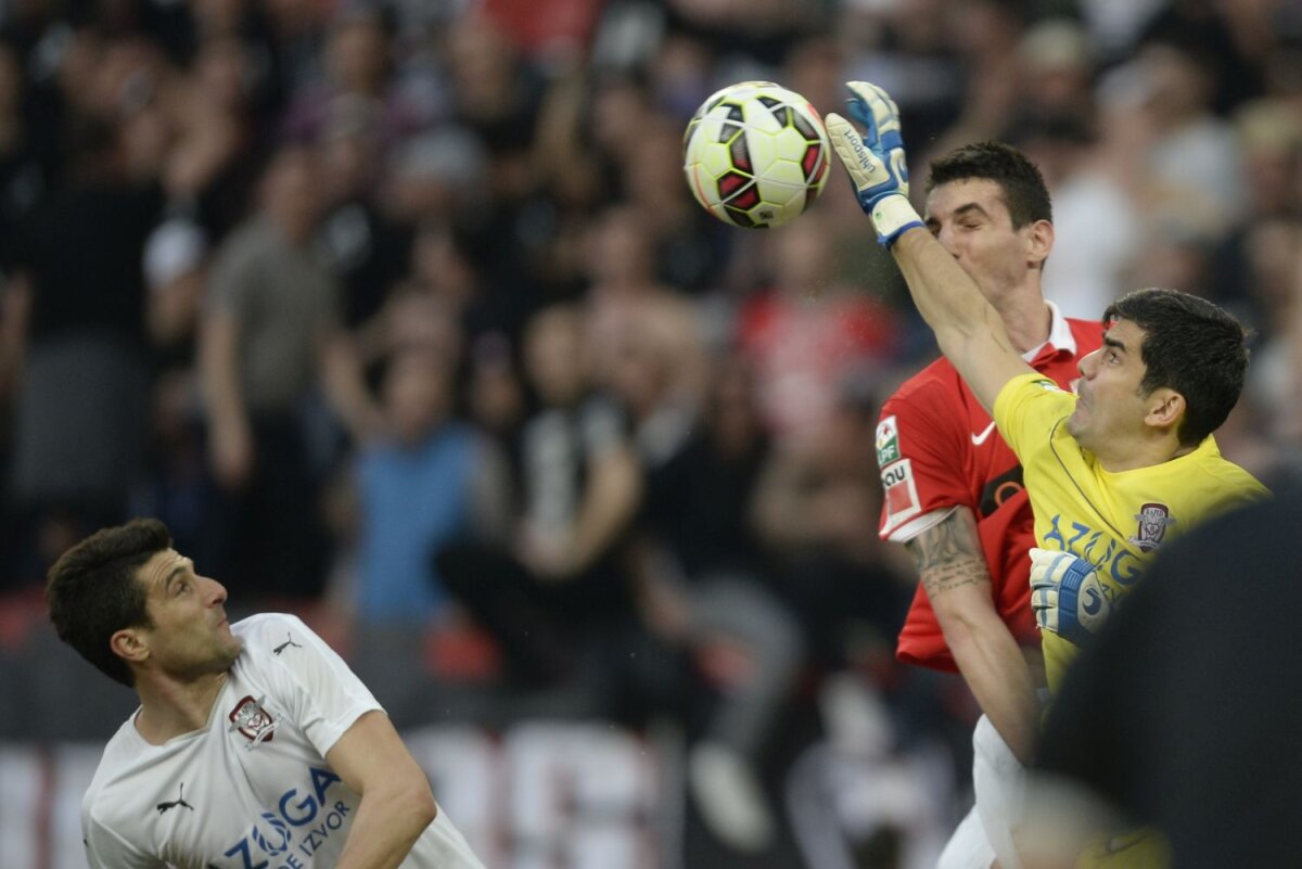 VIDEO și FOTO Dinamo - Rapid 2-0 » "Cîinii" pun capăt seriei negre cu o victorie în derby!