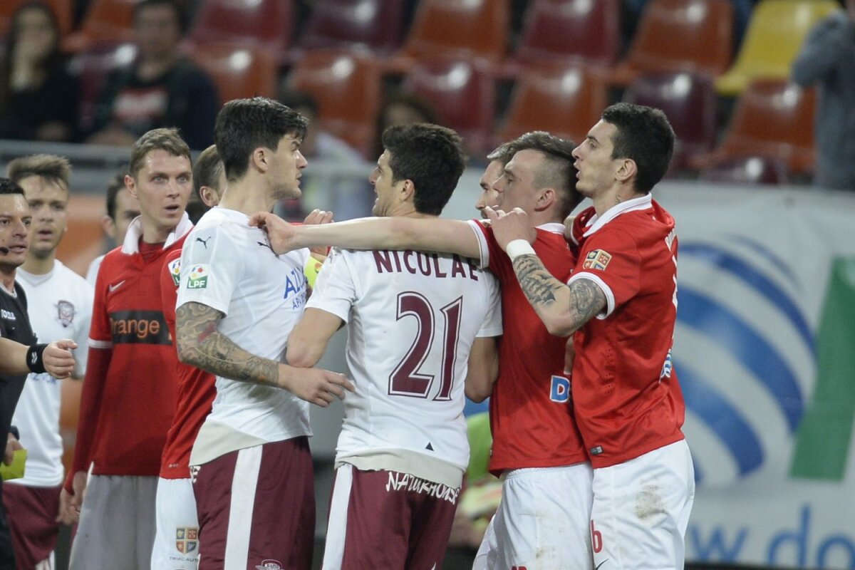 FOTO Bătaie pe teren și în tribune! Rapidiștii și-au pierdut cumpătul » S-a lăsat cu pumni și sînge