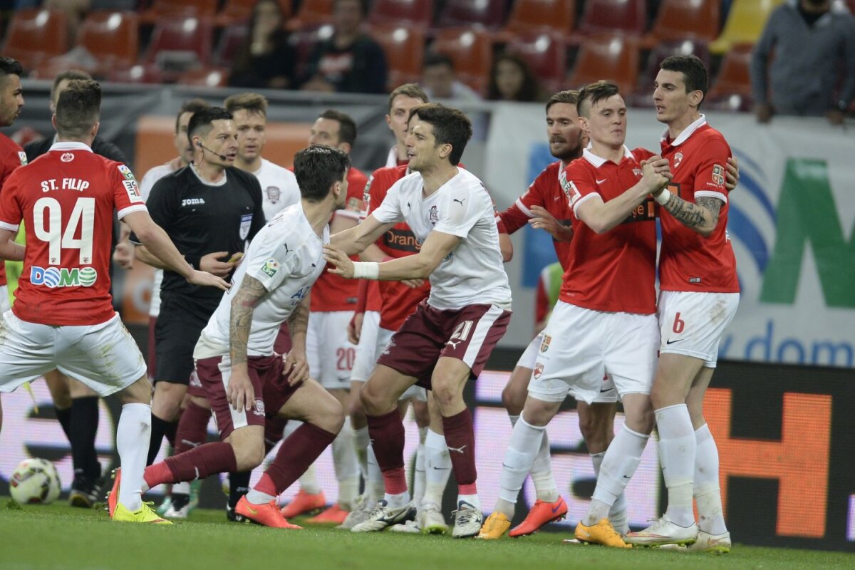 FOTO Bătaie pe teren și în tribune! Rapidiștii și-au pierdut cumpătul » S-a lăsat cu pumni și sînge