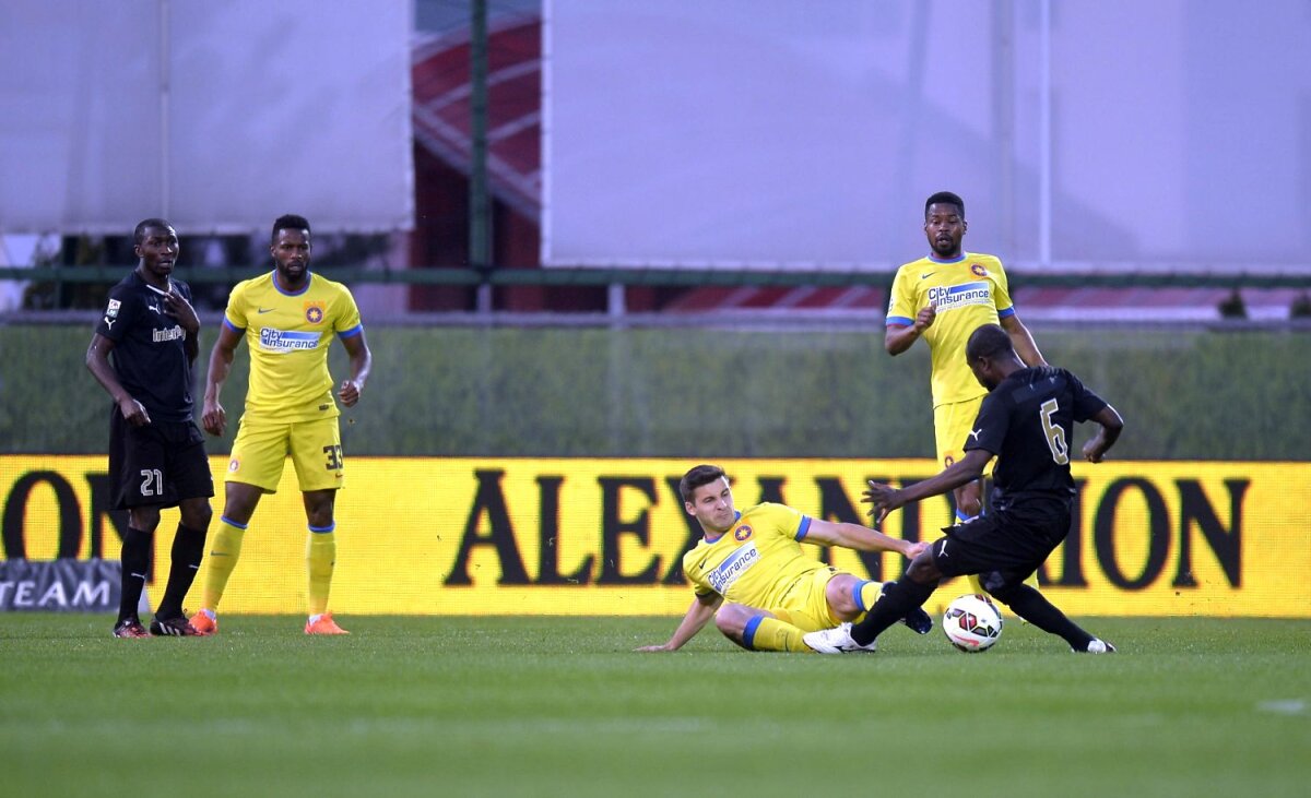 FOTO Alertă pentru roș-albaștri! Astra a ținut în șah campioana, 0-0, și diferența dintre Steaua și ASA Tg. Mureș s-a redus la două puncte