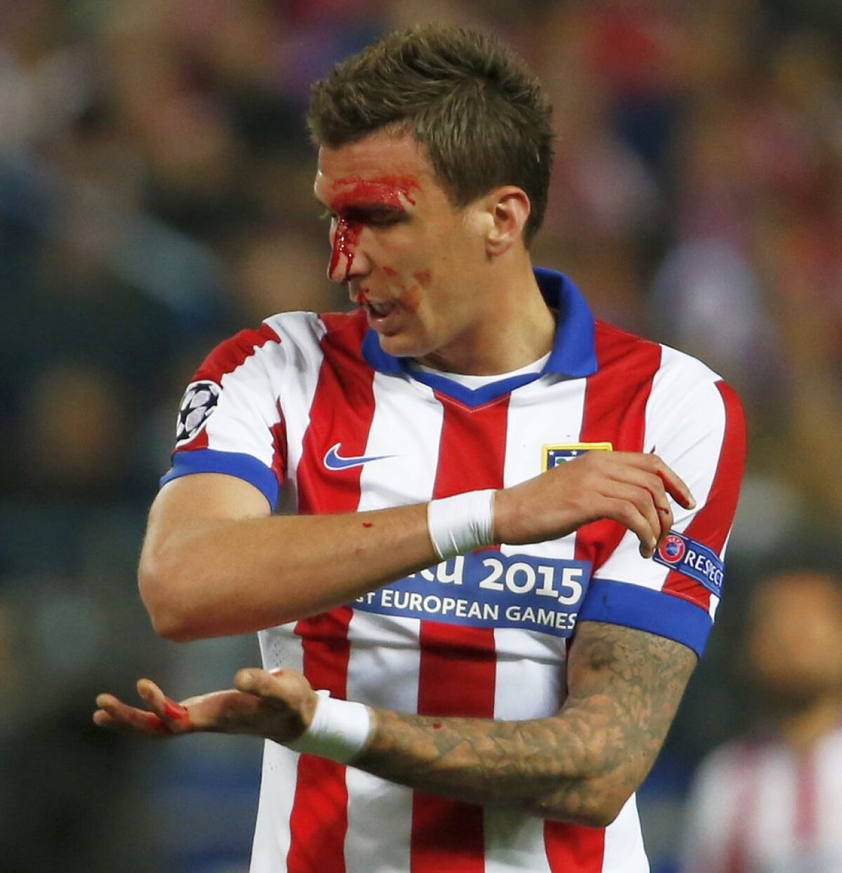 VIDEO ȘI FOTO Scene horror la duelul dintre Atletico și Real Madrid! Mario Mandzukici și-a spart capul, a fost mușcat și lovit cu pumnul