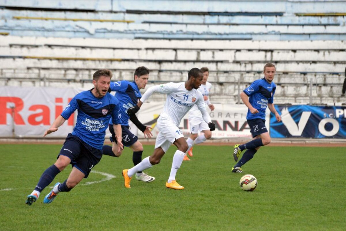 FOTO Scene tensionate la un meci amical al lui FC Botoșani! Un suporter a sărit la Leo Grozavu