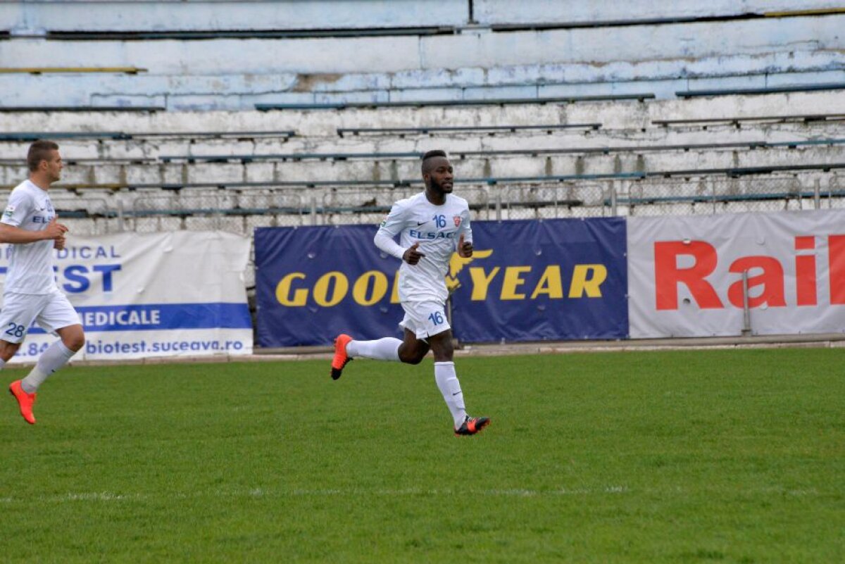 FOTO Scene tensionate la un meci amical al lui FC Botoșani! Un suporter a sărit la Leo Grozavu
