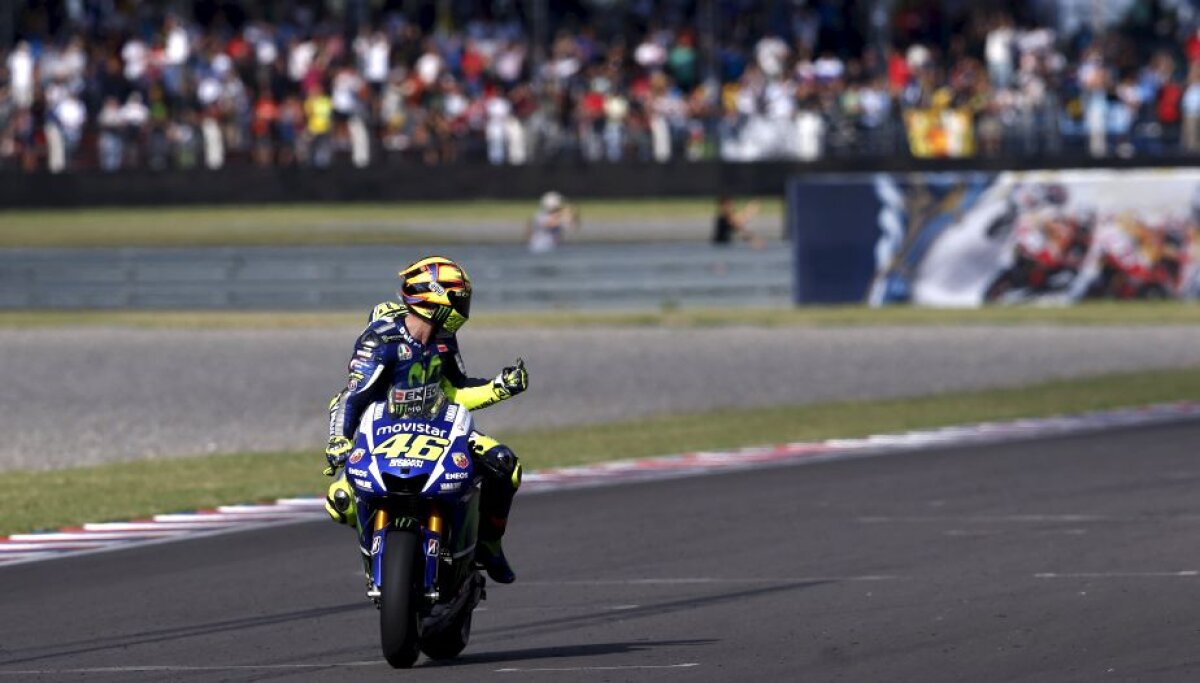 VIDEO și FOTO Victorie de senzație pentru Valentino Rossi în Marele Premiu al Argentinei! Marc Marquez a căzut după o ciocnire cu "Il Dottore"