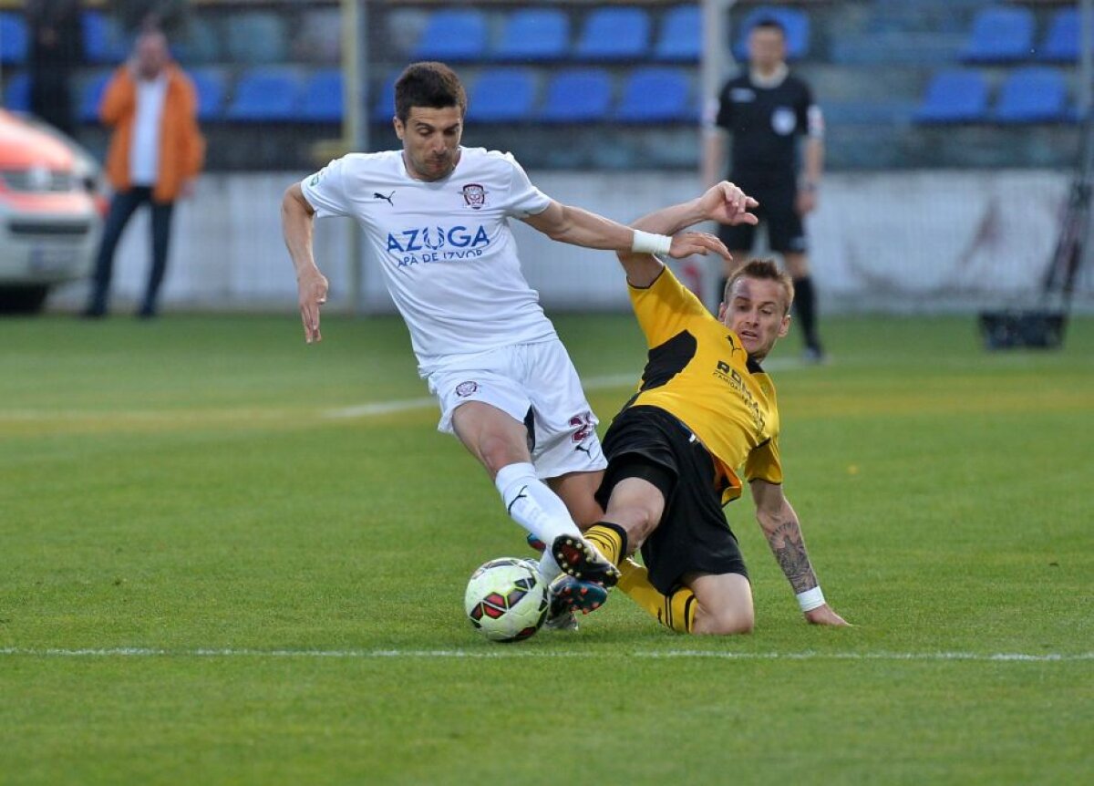 VIDEO + FOTO FC Brașov - Rapid 1-2 » Giuleştenii fac un pas uriaş spre salvarea de la retrogradare