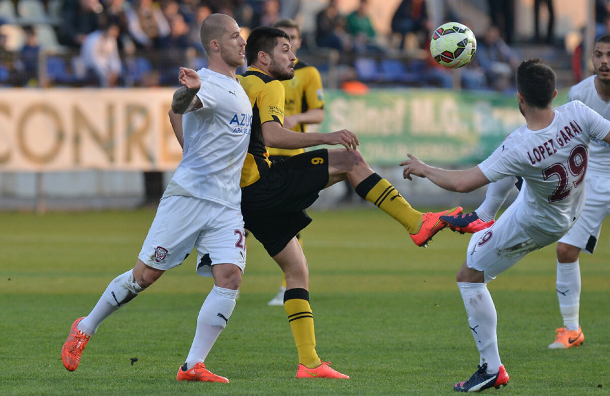 VIDEO+FOTO După 10 ani și două zile » Rapid a cîștigat pentru prima dată la Brașov, 2-1, după 10 ani