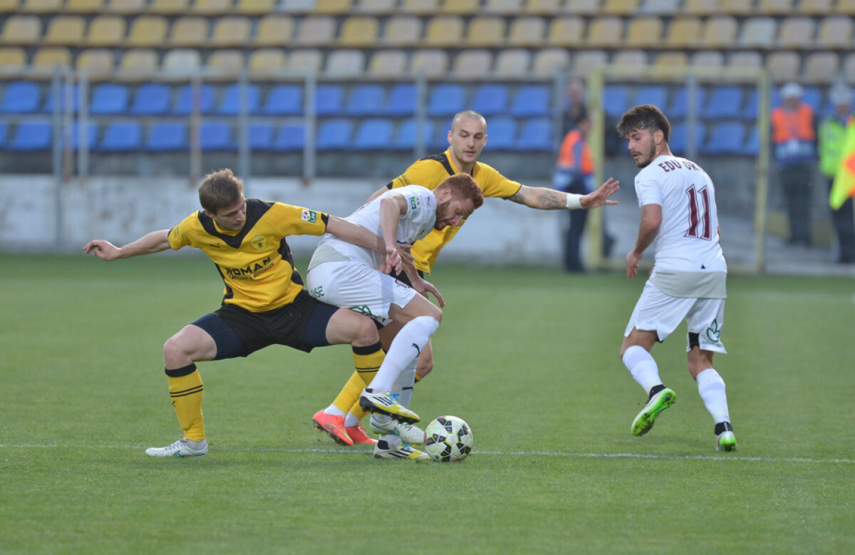 VIDEO+FOTO După 10 ani și două zile » Rapid a cîștigat pentru prima dată la Brașov, 2-1, după 10 ani