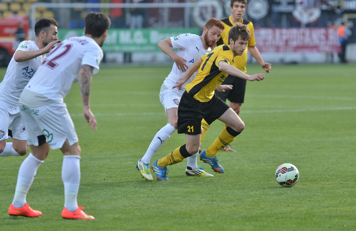 VIDEO+FOTO După 10 ani și două zile » Rapid a cîștigat pentru prima dată la Brașov, 2-1, după 10 ani