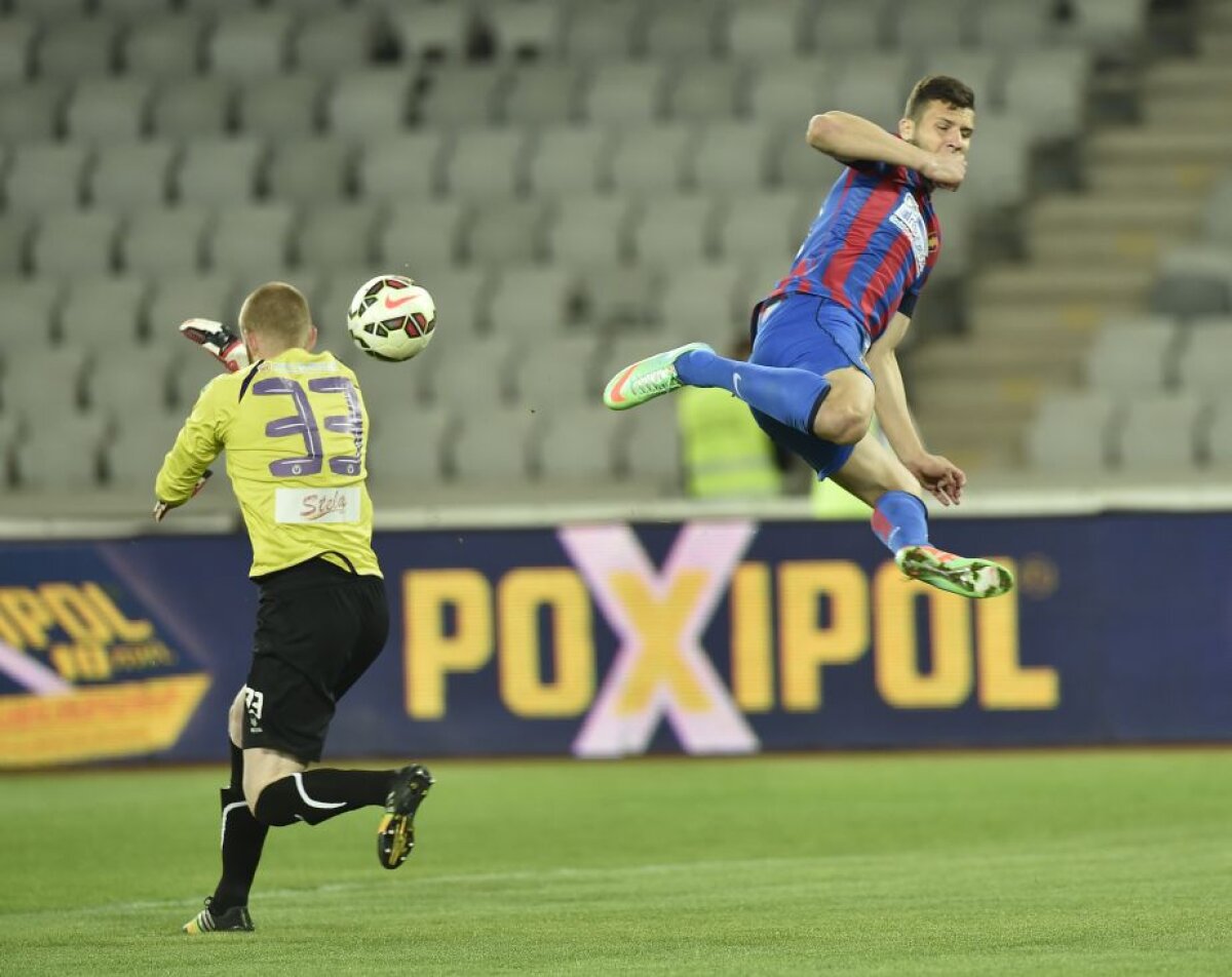 FOTO şi VIDEO » U Cluj - Steaua 0-3 »  Elevii lui Costel Gâlcă se menţin pe primul loc după o victorie categorică