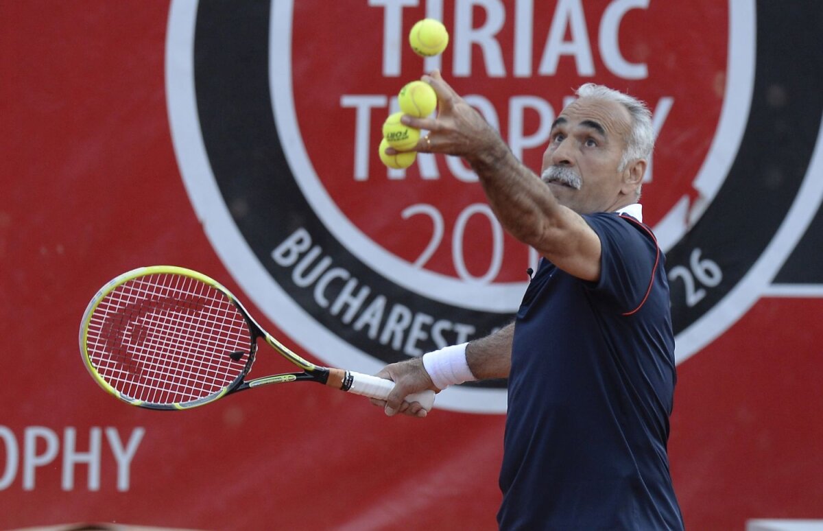 FOTO Tenis, zîmbete şi distracţie » Ilie Năstase, Andrei Pavel, Henri Leconte şi Mansour Bahrami au oferit multe clipe de amuzament