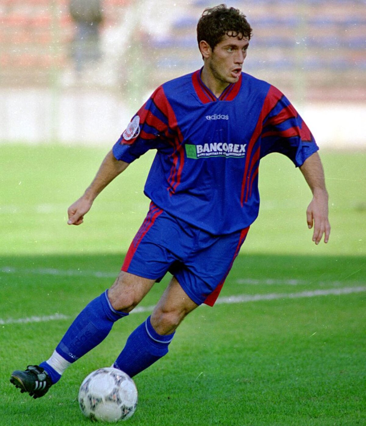  FOTO Îl recunoașteți? A fost titular incontestabil în echipa Stelei care avea România la picioare la mijlocul anilor '90!