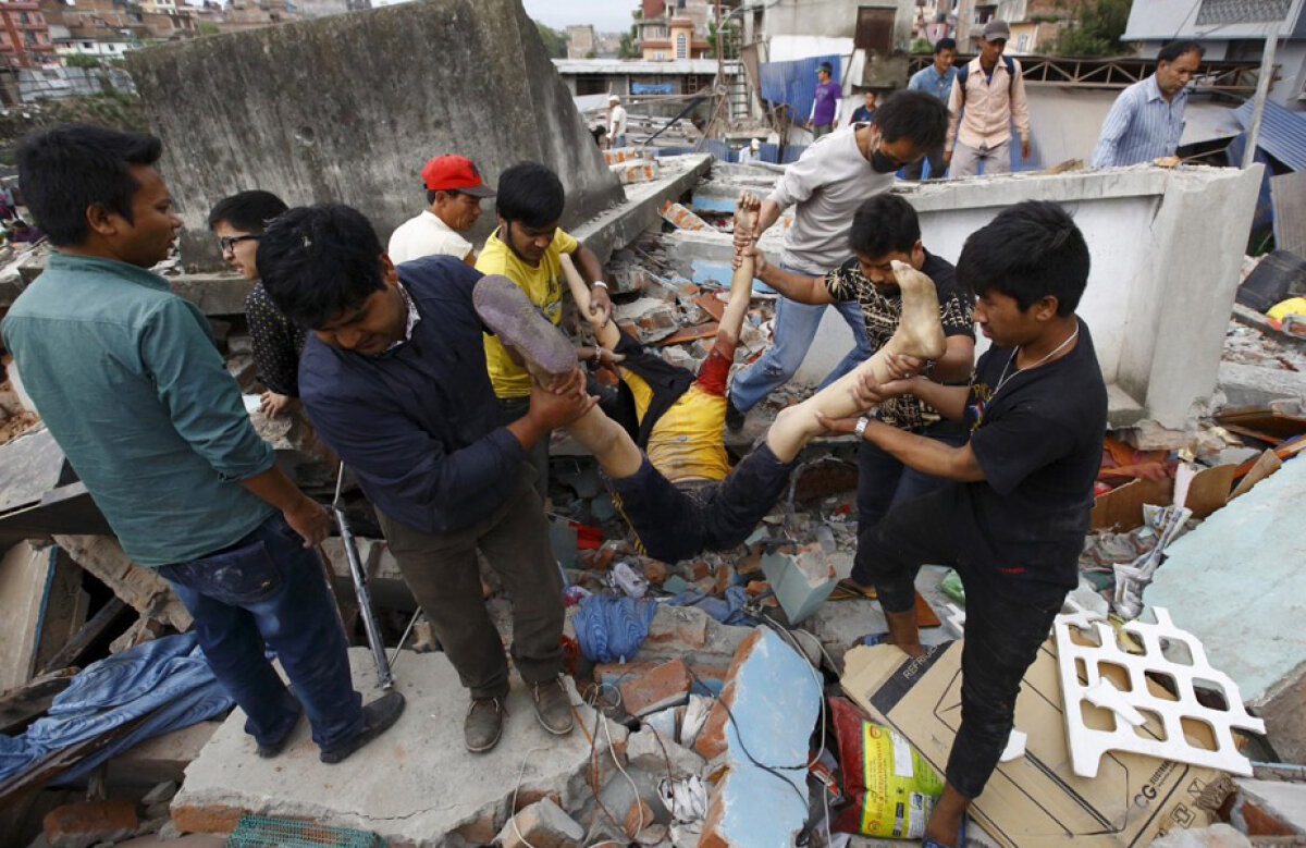 A fentat moartea a doua oară » Alpinistul român Alex Găvan a scăpat de avalanșele de pe Everest