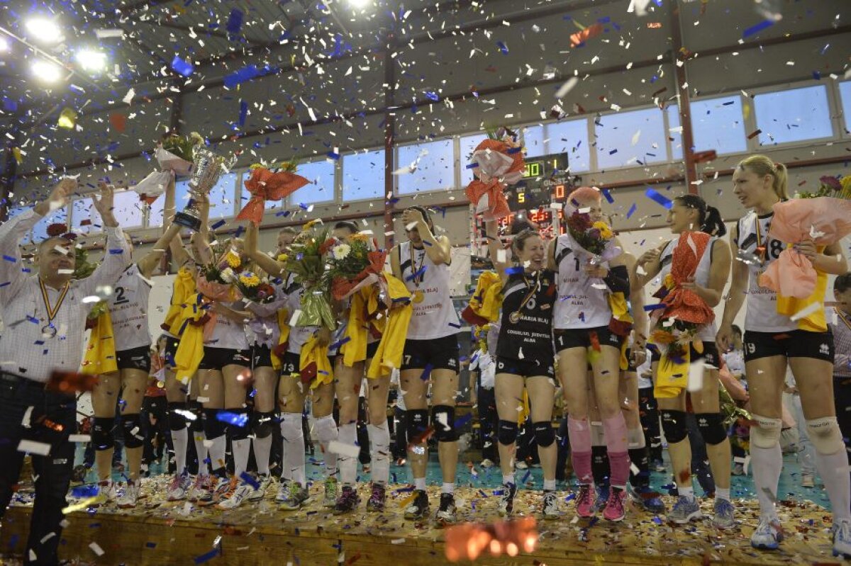 FOTO Titlul a ajuns pe Cîmpia Libertăţii » O finală istorică, între două oraşe istorice: Blaj şi Tîrgovişte