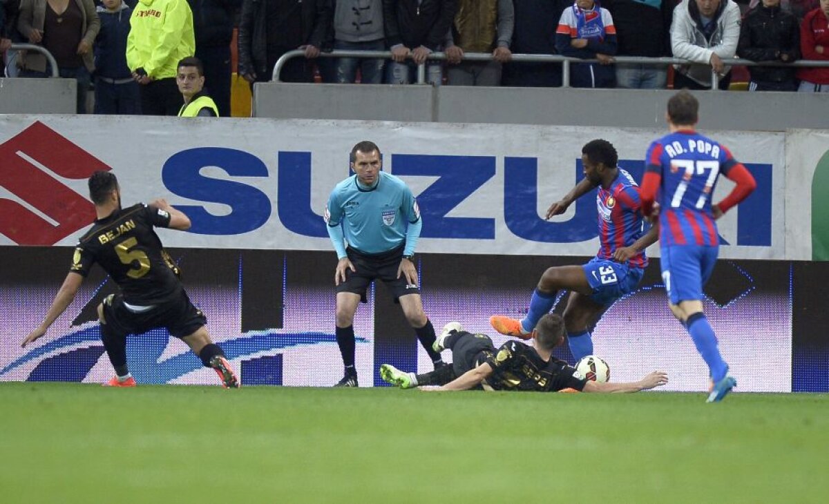 La ce te uitai, Georgele? Imagine senzațională surprinsă de fotoreporterul GSP la cea mai controversată fază din Steaua-ASA