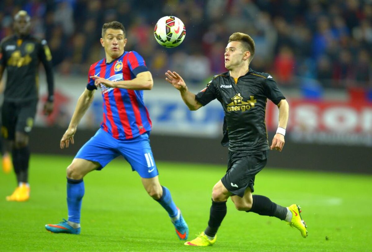 FOTO Un jucător de la ASA a evoluat fără emblemă pe piept în meciul cu Steaua
