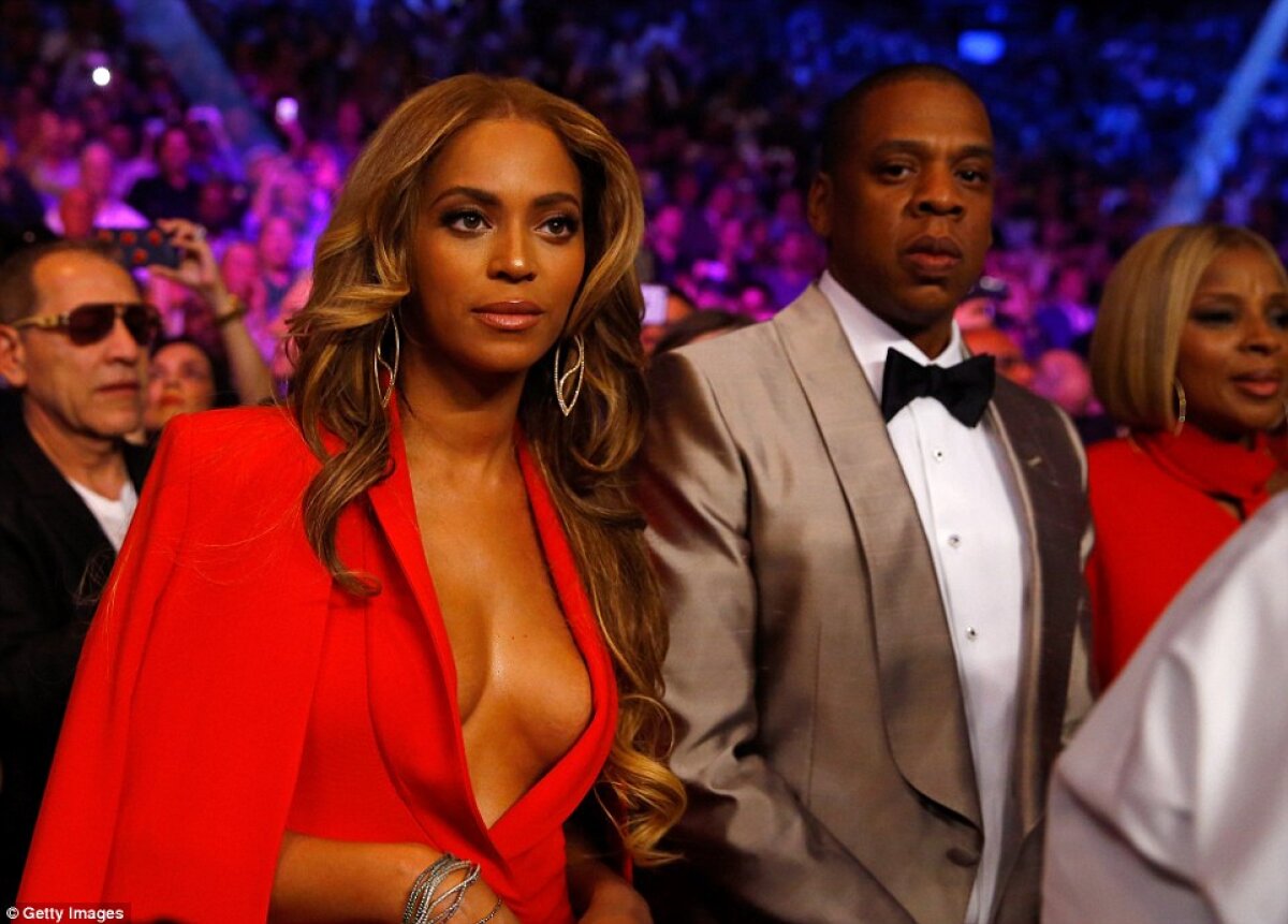 GALERIE FOTO De la Justin Bieber pînă la Michael Jordan » Paradă de staruri la Meciul Secolului