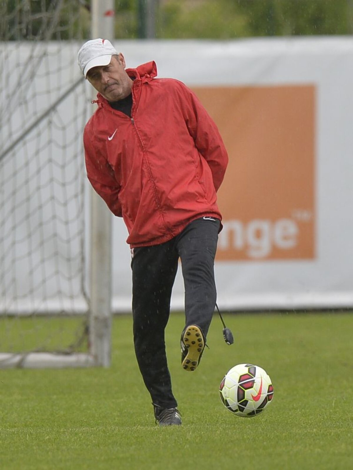 FOTO Puștiul care a plîns după derby a fost invitat special la antrenamentul lui Dinamo