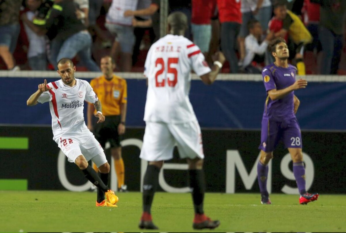 FOTO și VIDEO » Semifinalele Europa League » Sevilla - Fiorentina 3-0 și Napoli - Dnepr 1-1  » Spaniolii sînt cu un pas în finală