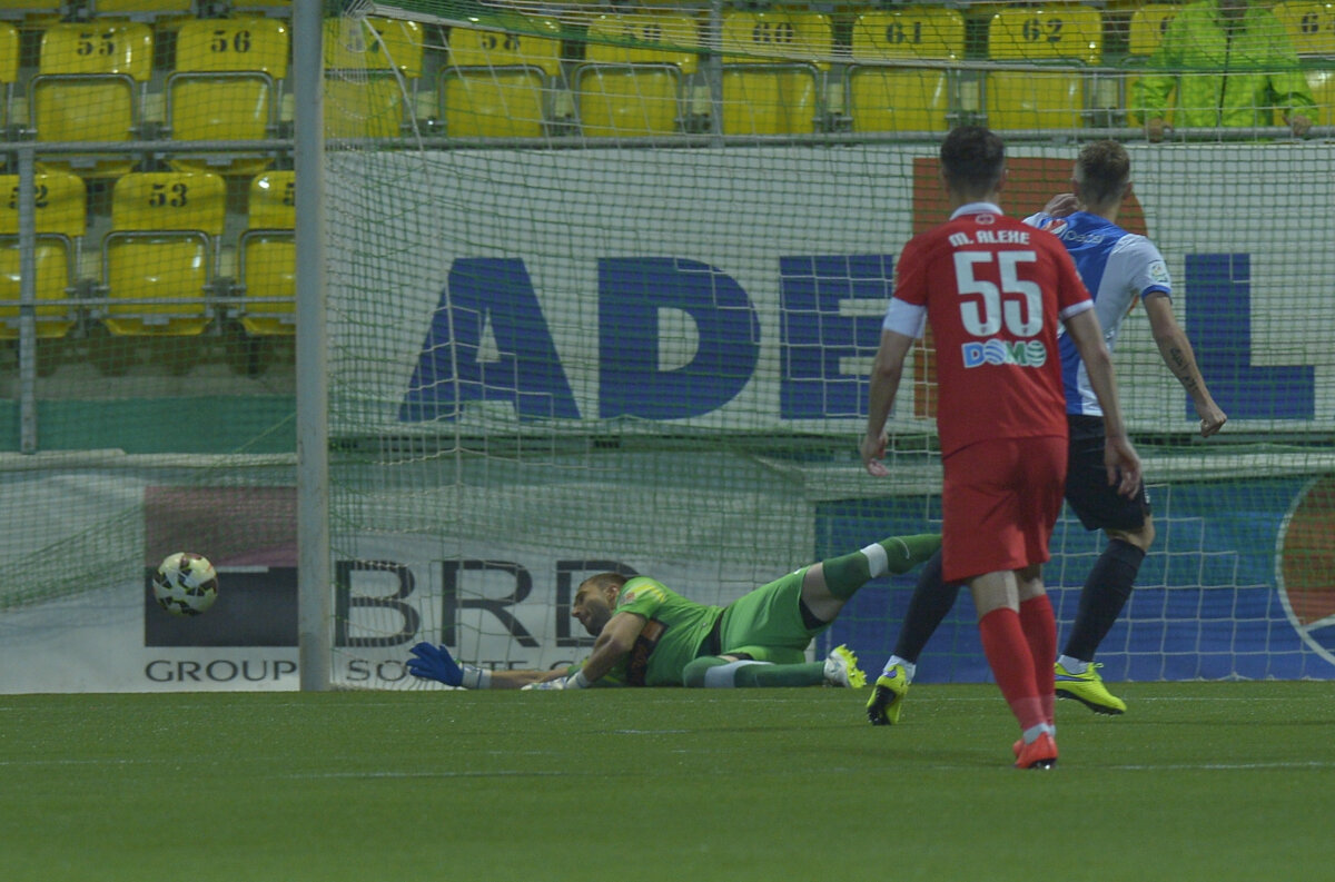 VIDEO+FOTO Viitorul - Dinamo 0-2 » Mircea Rednic debutează cu un succes!