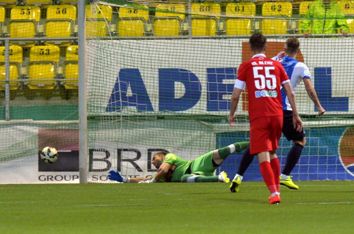 VIDEO+FOTO Viitorul - Dinamo 0-2 » Mircea Rednic debutează cu un succes!