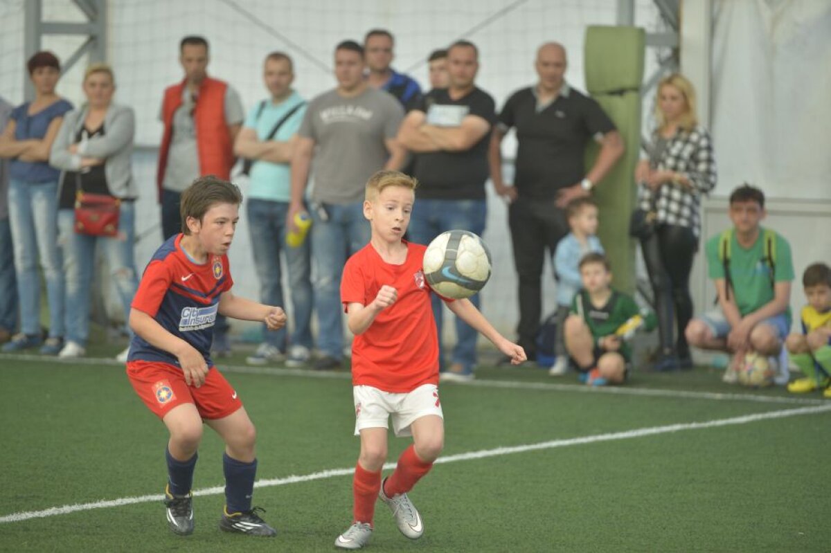 GALERIE FOTO Exemplu pentru seniori! Dinamo 2006 a umilit Steaua 2006, scor 7-1 » Gest emoționant al puștiului care a plîns după Derby de România