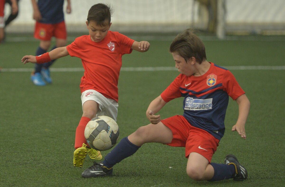 Lacrimile transformate în zîmbete! » Băiatul care a plîns de ciudă după Derby de România și-a luat revanșa în fața roș-albaștrilor