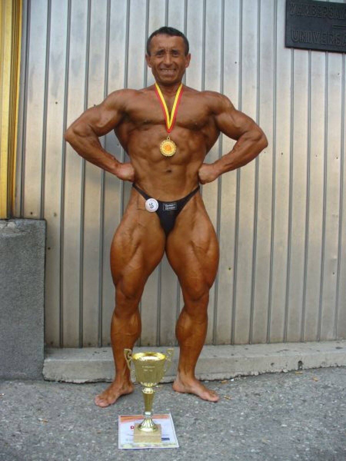 Aur pentru România! Dat afară de la fotbal pentru că era "prea slab și sărac", a ajuns campion european la culturism și soldat în trupele speciale din Irak